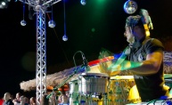 Satruday Summer Groove ludnica u Santos beach baru