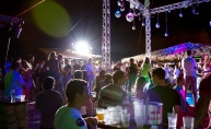 Satruday Summer Groove ludnica u Santos beach baru