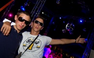 Satruday Summer Groove ludnica u Santos beach baru