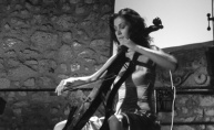 Violončelistica Ana Rucner na Trsatskoj Gradini