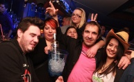 Red Bull + vodka party u night clubu Montana