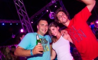 Niki Belucci @ Santos beach bar