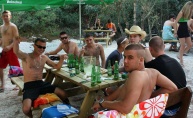 Raspoložena turistkinja zagrijala ekipu u Beach Baru Pacino