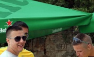 Raspoložena turistkinja zagrijala ekipu u Beach Baru Pacino
