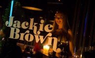 Veseli četvrtak ide dalje u Jackie Brownu: gost Gianna Apostolska