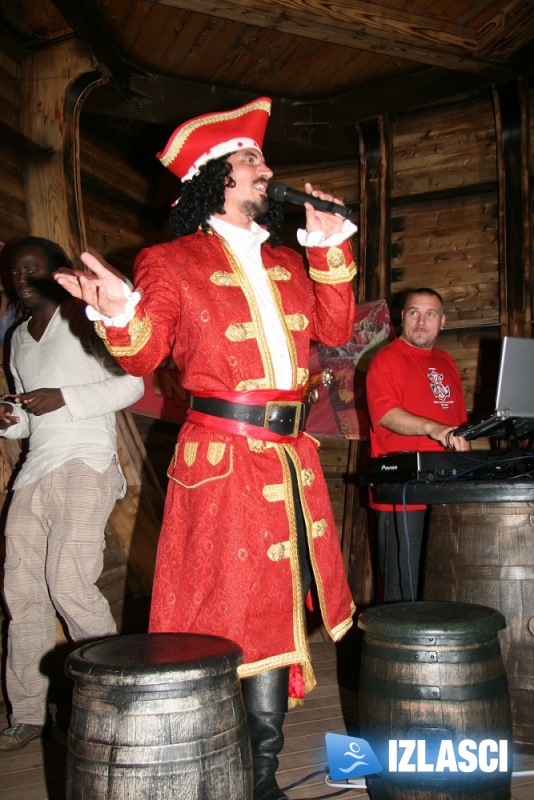 Pravi piratski dolazak Captain Morgana u The Legend