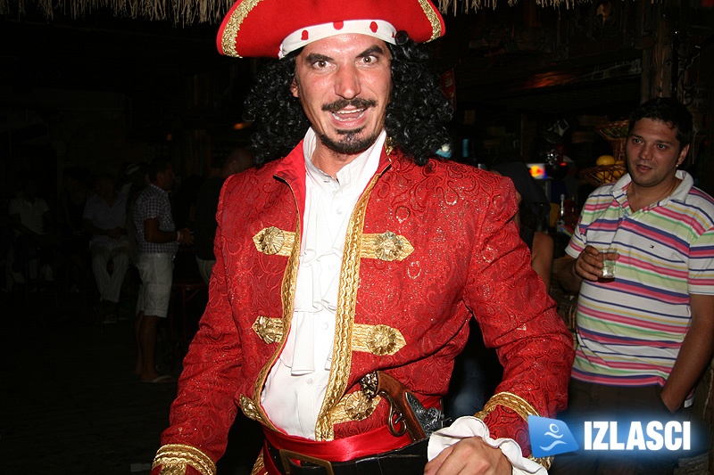 Pravi piratski dolazak Captain Morgana u The Legend