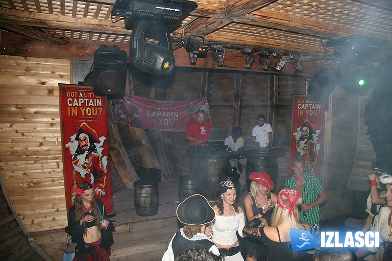 Pravi piratski dolazak Captain Morgana u The Legend
