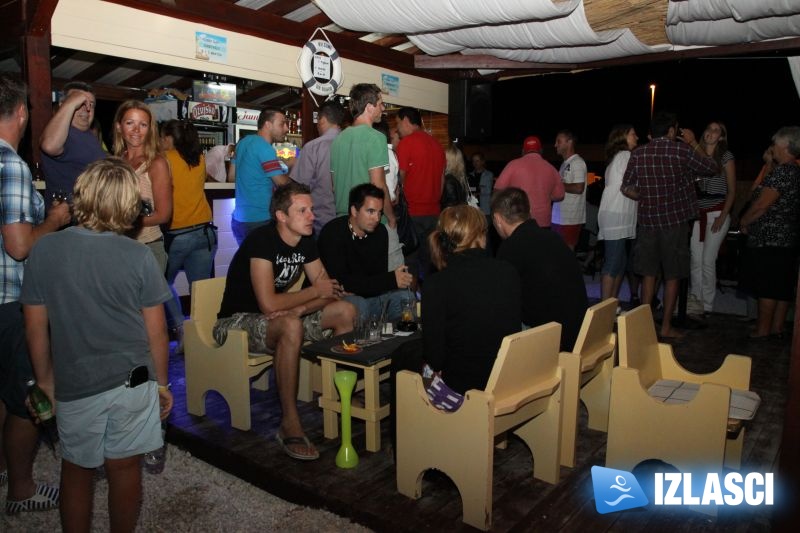 Koncert grupe High Life u beach baru ChupaChabra