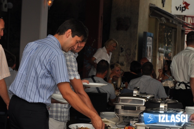 Otvoren prvi restoran u centru Rijeke sa roštiljem na drveni ugljen - Gardens!
