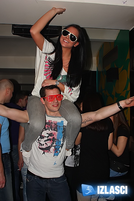 5Star Clubbing & Addictive presents: Girls Night Out @ Gjuro2