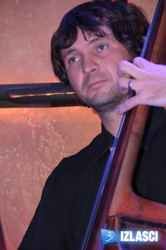 Dečki iz banda By the Way začinili atmosferu u Pepe Rossu