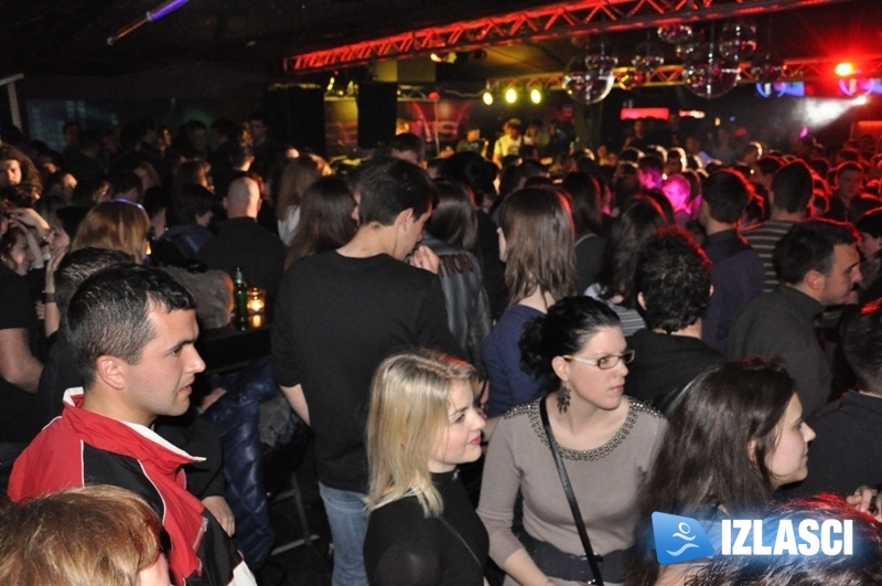 Odlični The Night Express Band u diskoteci Magnus 