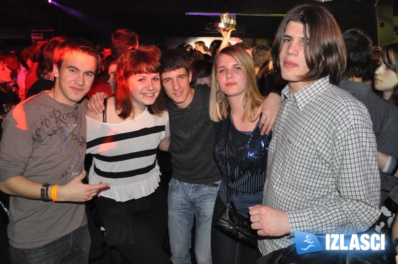 Odlični The Night Express Band u diskoteci Magnus 