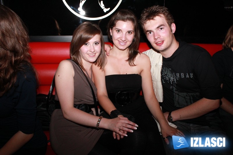 Zvijezde HTZ-a posjetile Johnnie Walker Pub