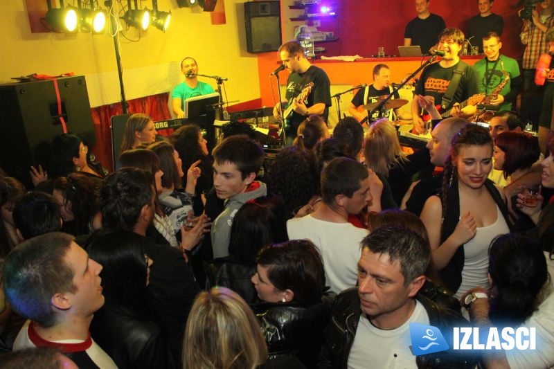 Fantastični The night express band u La Kabani