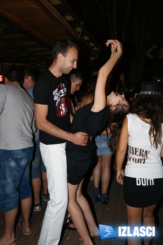 Wet T-Shirt karavana na otoku Krku u clubu Jungle