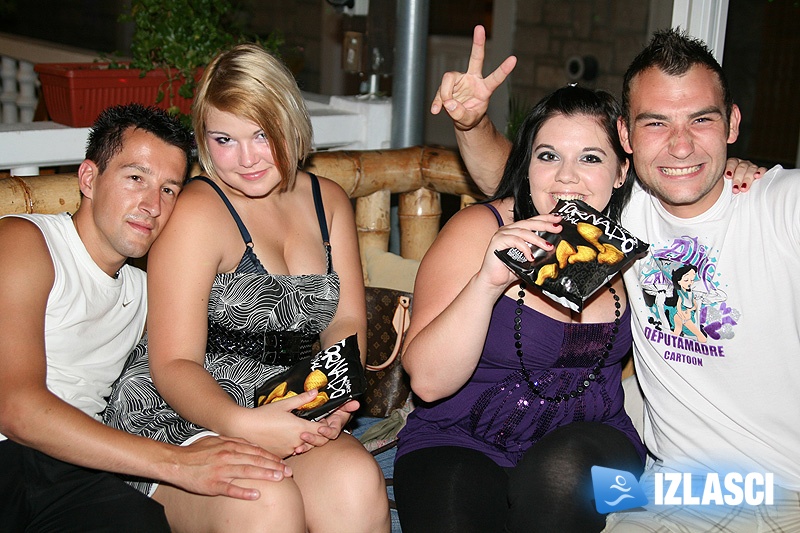 Hej, fotkaj me sa Tornado Ryderz chipsom! Makina, Vodice