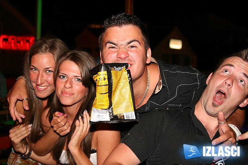 Hej, fotkaj me sa Tornado Ryderz chipsom! Makina, Vodice