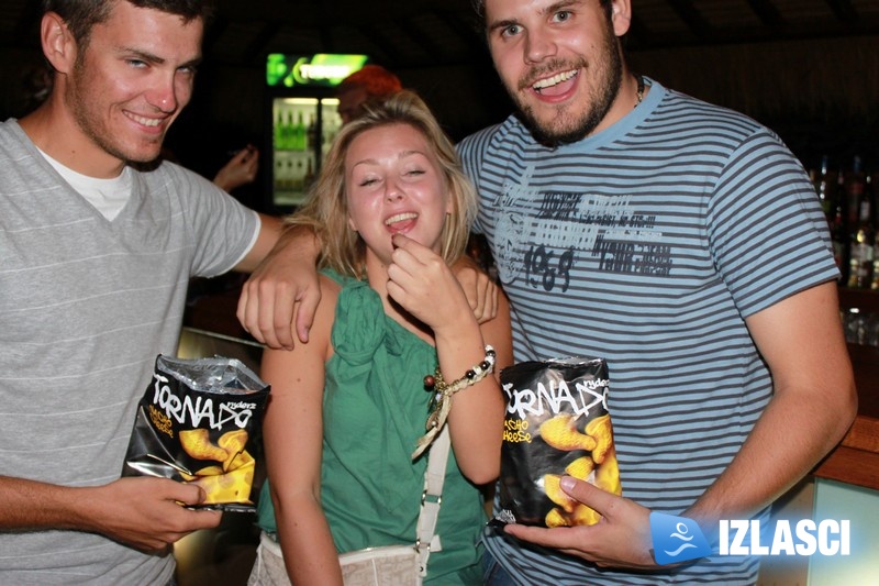 Daj mi taj chips! Tornado Ryderz party u cocktail baru Daylight, Umag