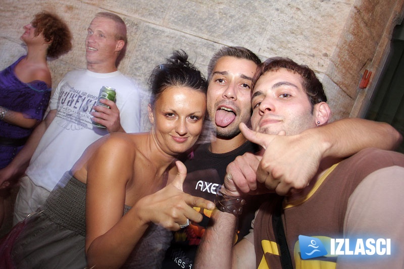 Brojni DJ-evi iz 8 zemalja oživili Fort Bourgignon