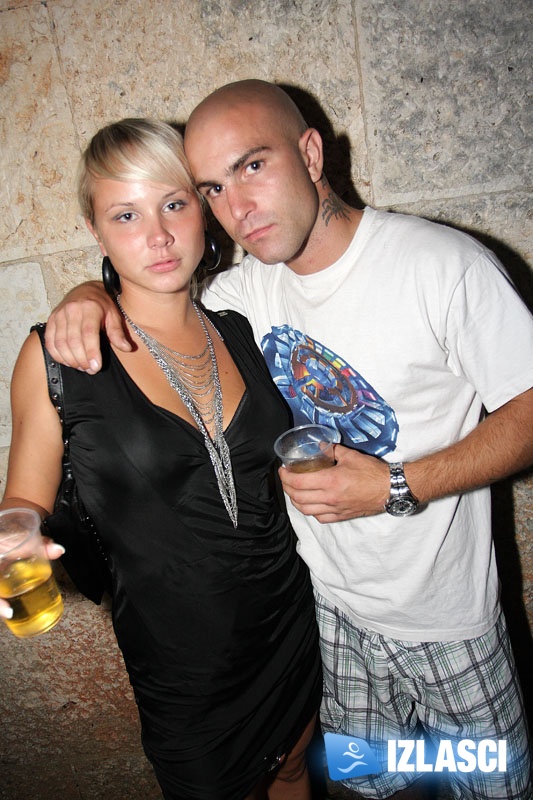 Brojni DJ-evi iz 8 zemalja oživili Fort Bourgignon