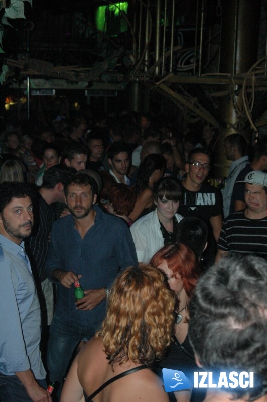 Vrhunski DJ Zrna R'n'B beatom rasplesao klub Jungle