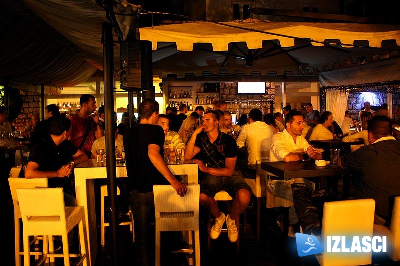 House +saxophone? Odlična kombinacija za zabavu do jutra! La Cioccolata, Poreč