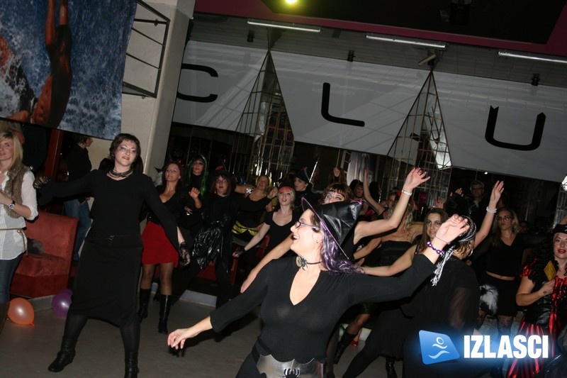 Zumba vještice i vukodlaci zaplesali na Halloween partyju u Loopu