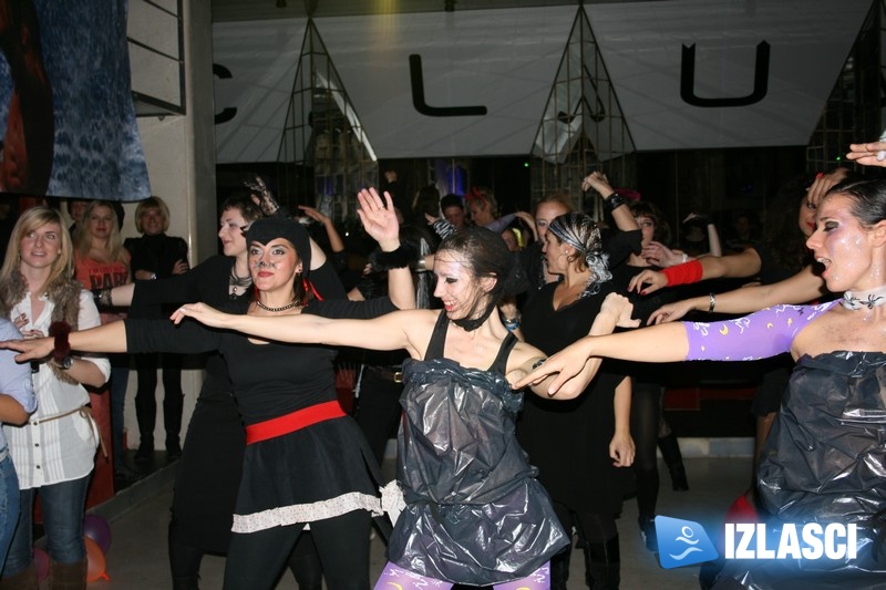 Zumba vještice i vukodlaci zaplesali na Halloween partyju u Loopu