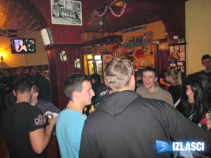 Ožujsko maškare u caffe baru Žejanka