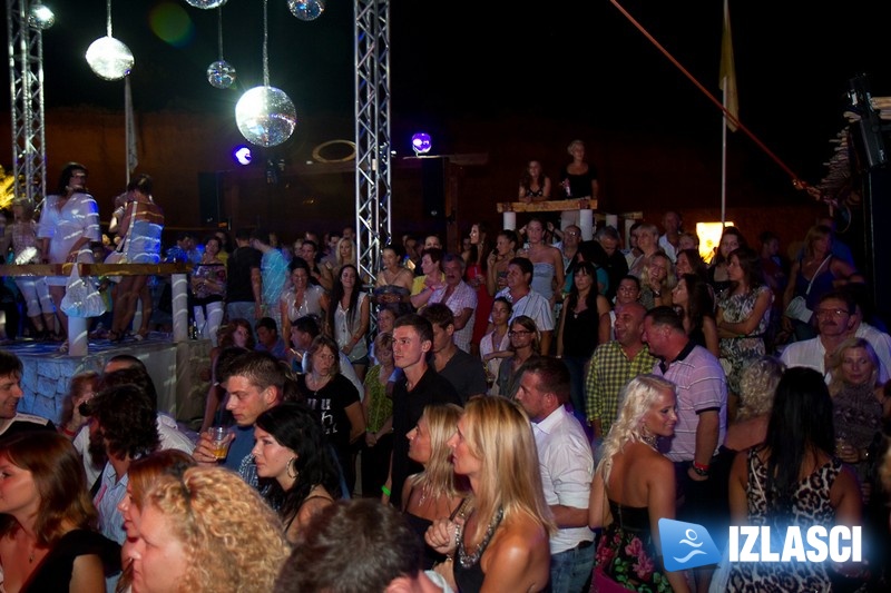 Klapa Intrade u Santosu
