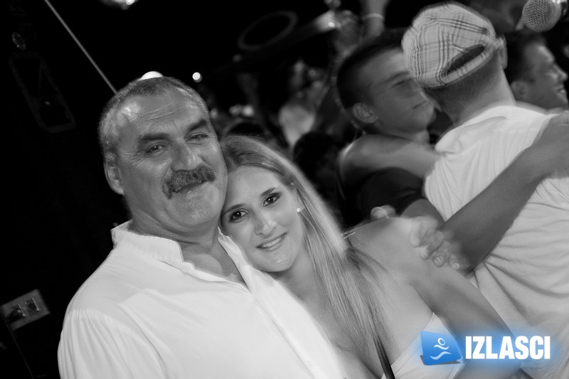 Klapa Intrade u Santosu