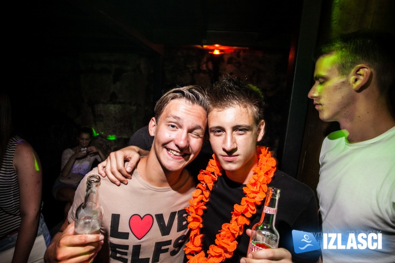 Wet T-Shirt u clubu Jungle razuzdao sve posjetitelje Krčkih noći