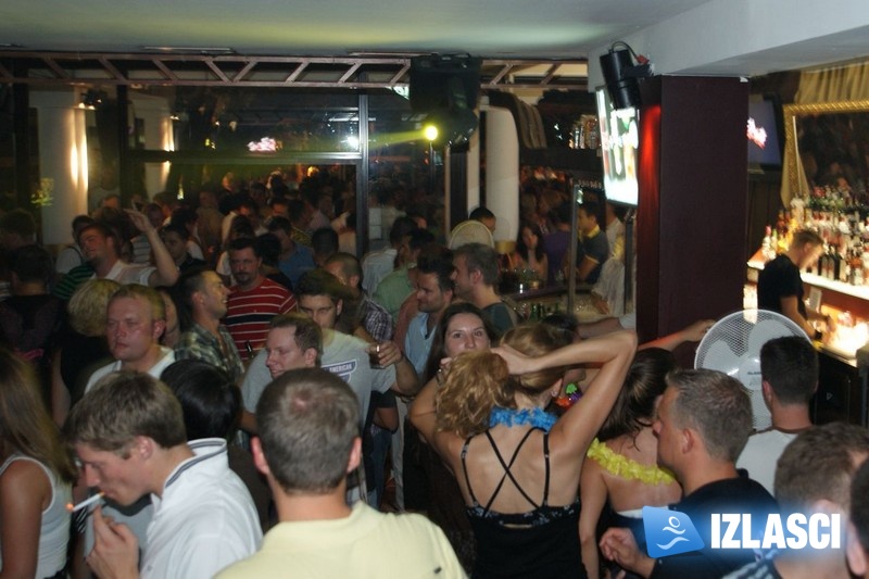 Odlična atmosfera u Cocomu