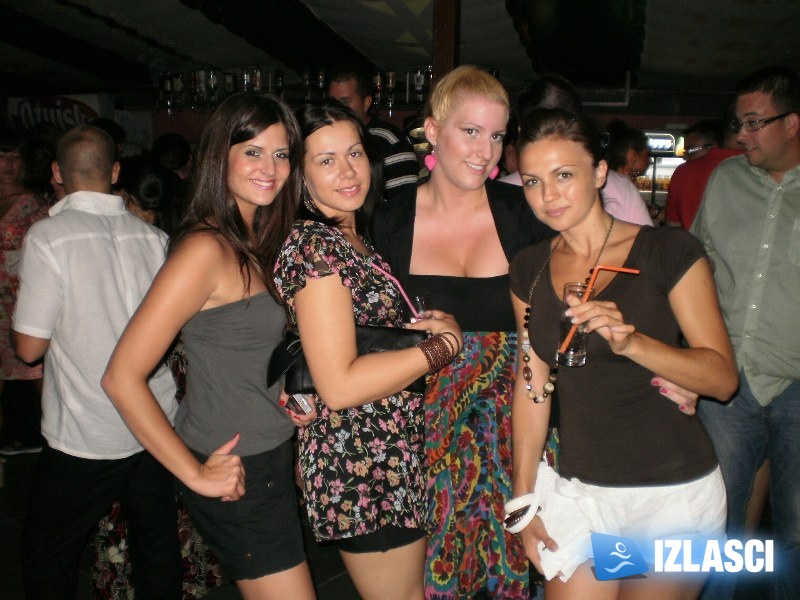 Jasmin Stavros u Crossroadu