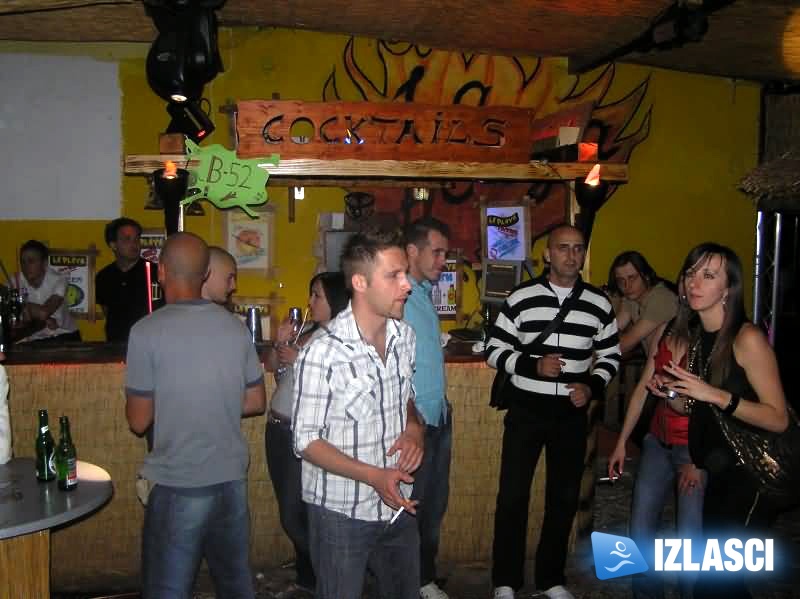 Plesačice i DJ-i za ludi provod u Monviju Plesačice i DJ-i za ludi provod u Monviju
