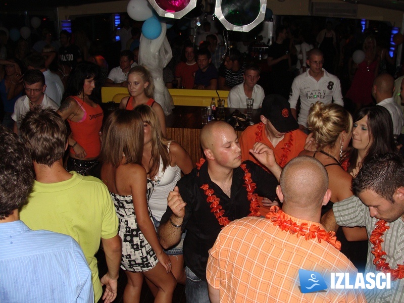 Odličan rođendanski party na Nini2