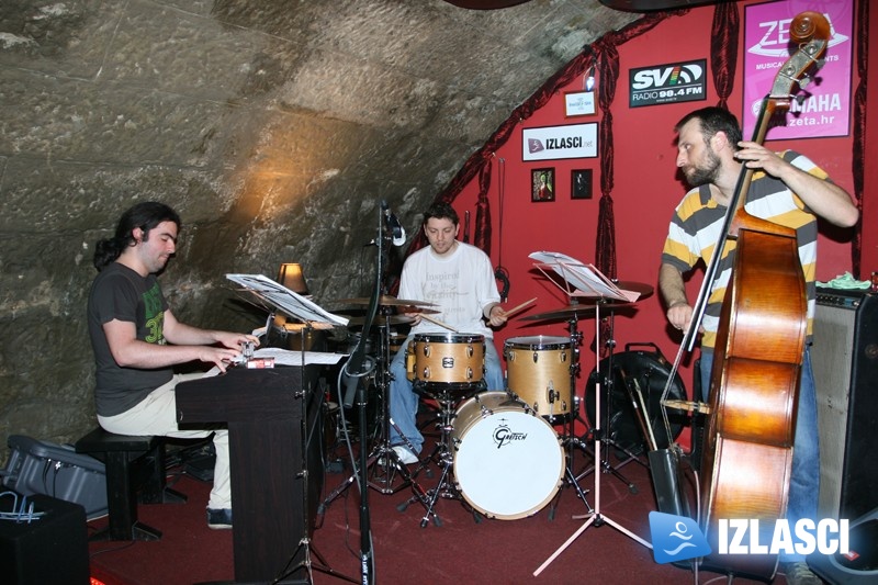 Jazzeri uživali u koncertu Vladimira Kostadinovića & Groove Therapy Quarteta