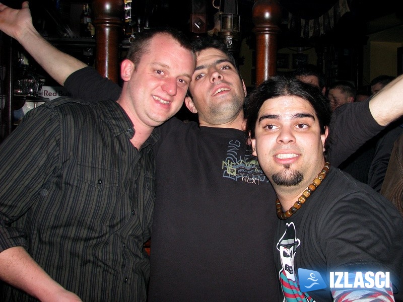 River pub s dobrim vibracijama u stranom rocku pa domaćim stvarima
