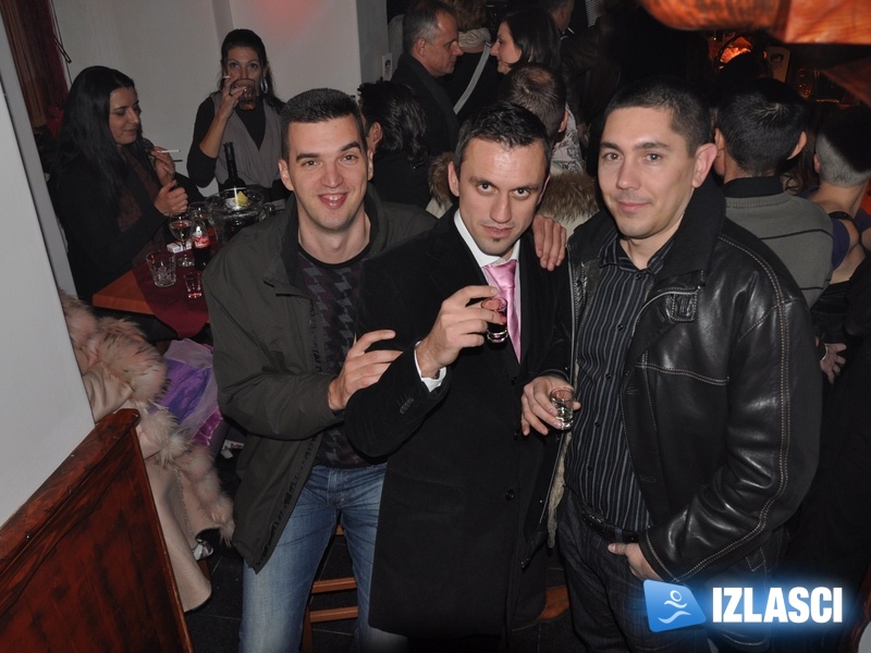 Otvoren novi Coffee House Babylon uz kumu Belmu Hodžić