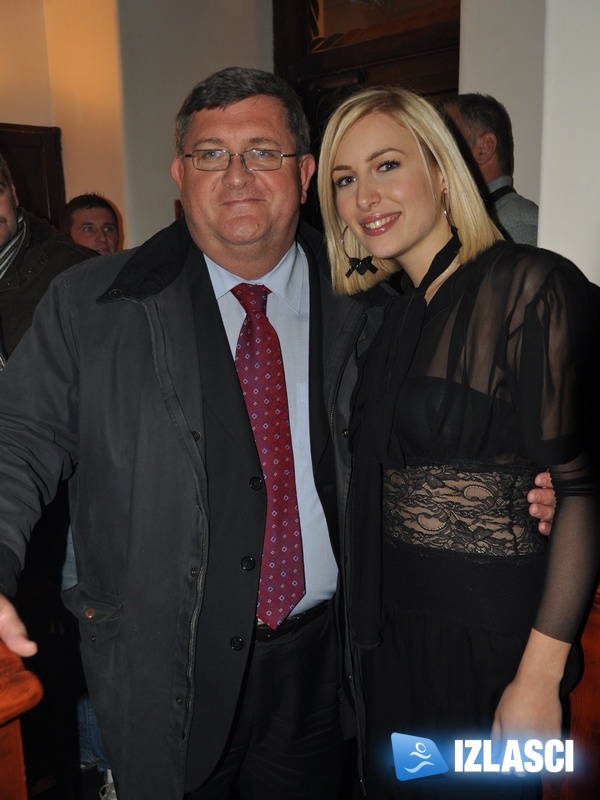Otvoren novi Coffee House Babylon uz kumu Belmu Hodžić