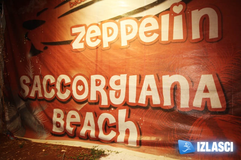 Zeppelin beach club