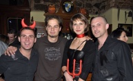 Noć vještica u gradu (El Rio, Capitano, Phanas, Nina2)