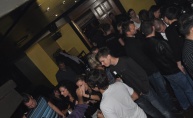 Subota puna dima i zabave u Johnnie Walker pubu