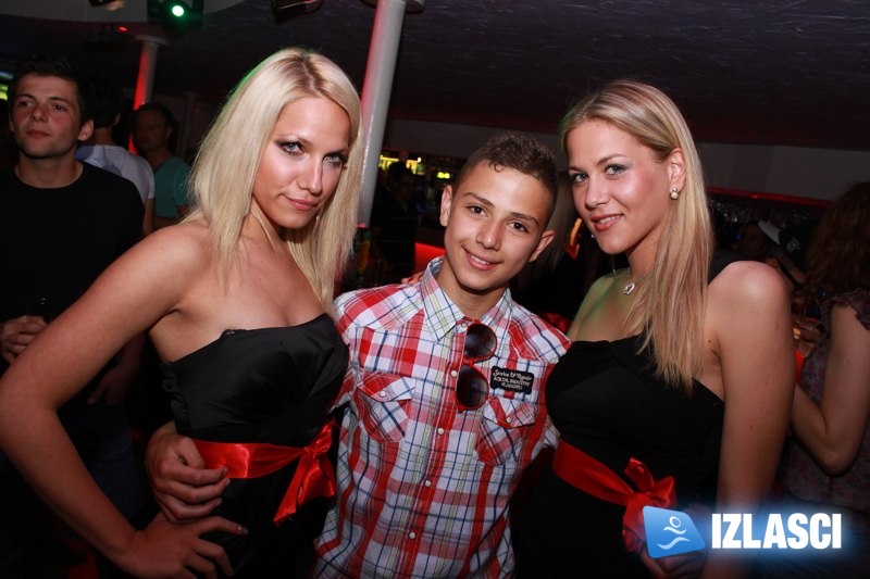 Club Plava subotom