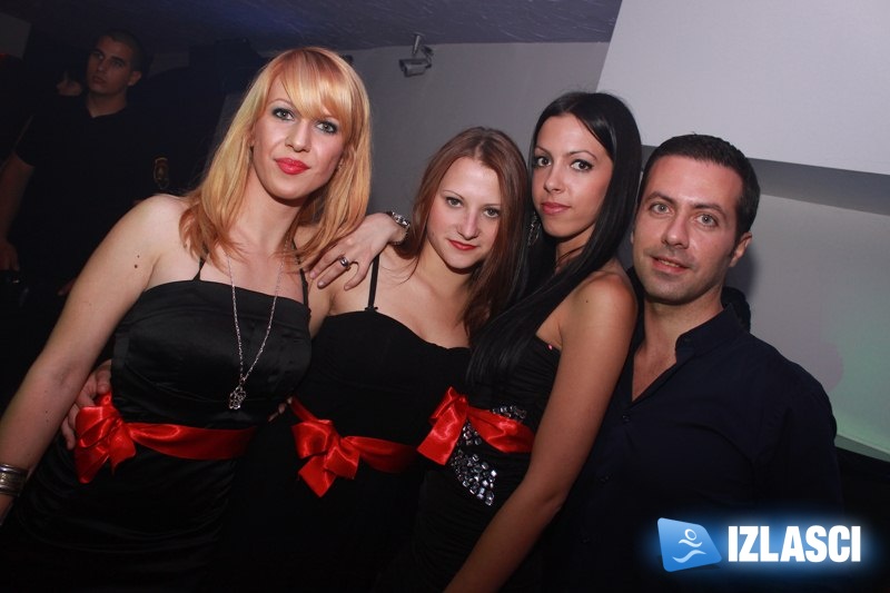Club Plava subotom