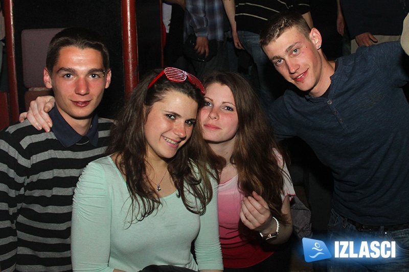 disko klub Uljanik-student parti