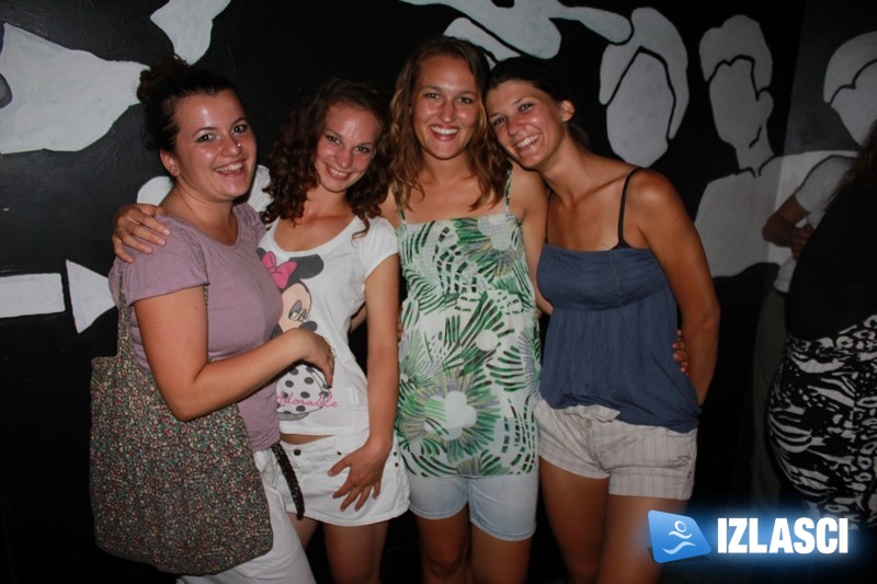 Sexy strepatease night u Clubu Plava