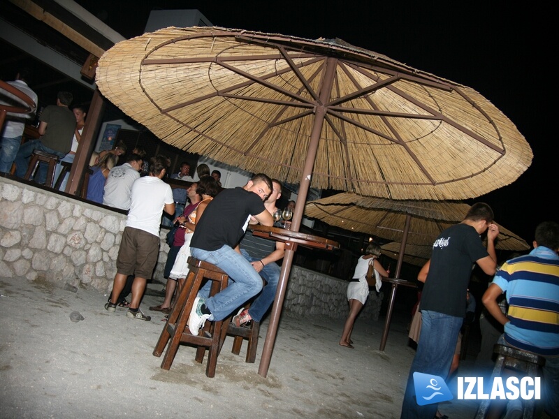 Kataka subotom prepuna stranaca